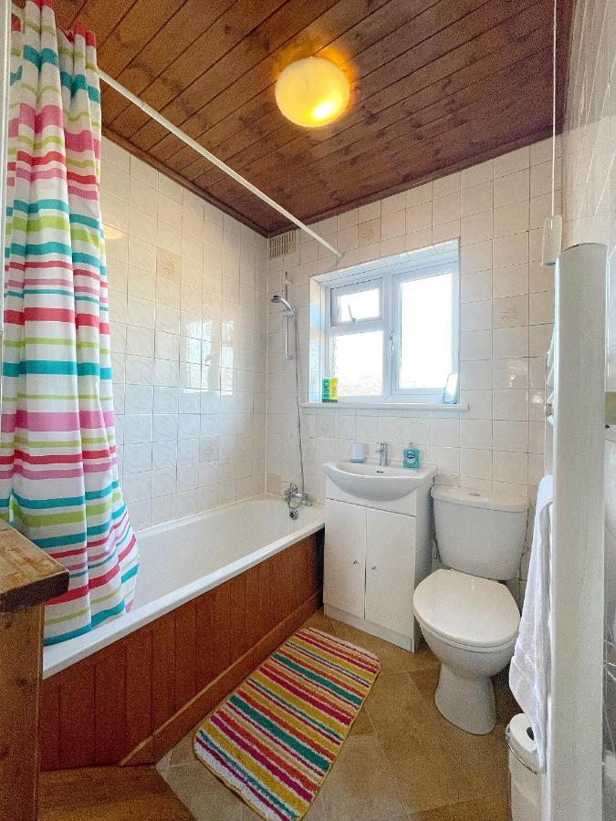 3 Bed Duplex Flat, Free Wifi & Netflix, Ideal For Contractors Lejlighed Gravesend Eksteriør billede