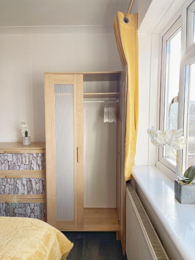 3 Bed Duplex Flat, Free Wifi & Netflix, Ideal For Contractors Lejlighed Gravesend Eksteriør billede