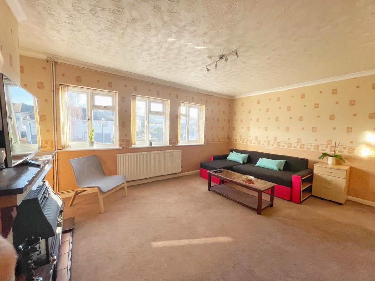 3 Bed Duplex Flat, Free Wifi & Netflix, Ideal For Contractors Lejlighed Gravesend Eksteriør billede